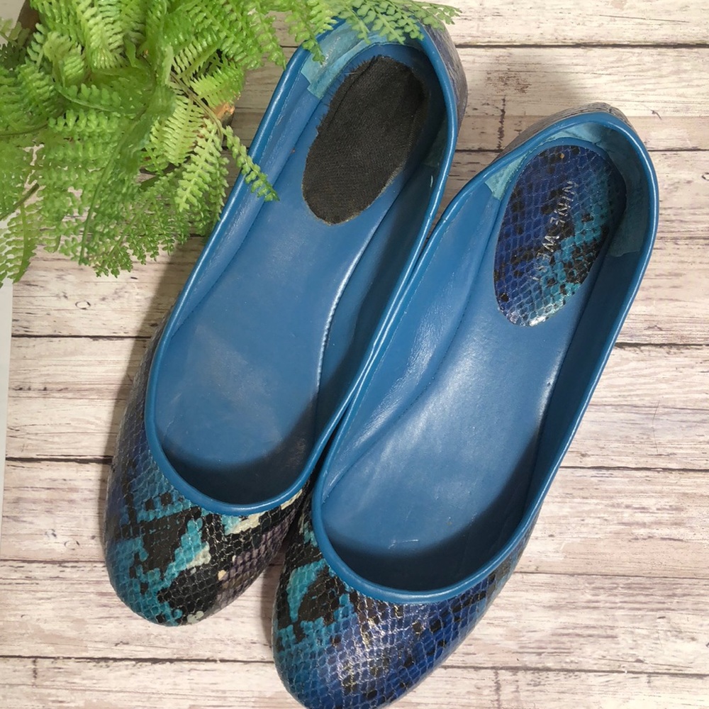 Nine West Snake print flats